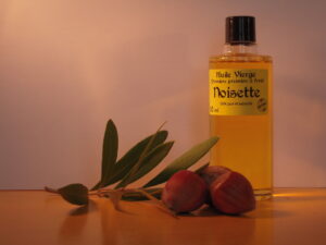 bouteille d'huile de noisette vierge 50ml